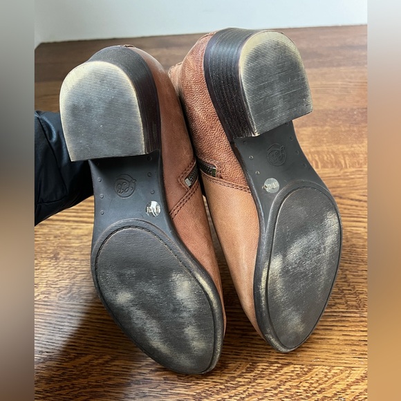 LUCKY BRAND Basel Leather Ankle Boots Booties‎ Heel Staple Fall Distressed 11 - Picture 6 of 10